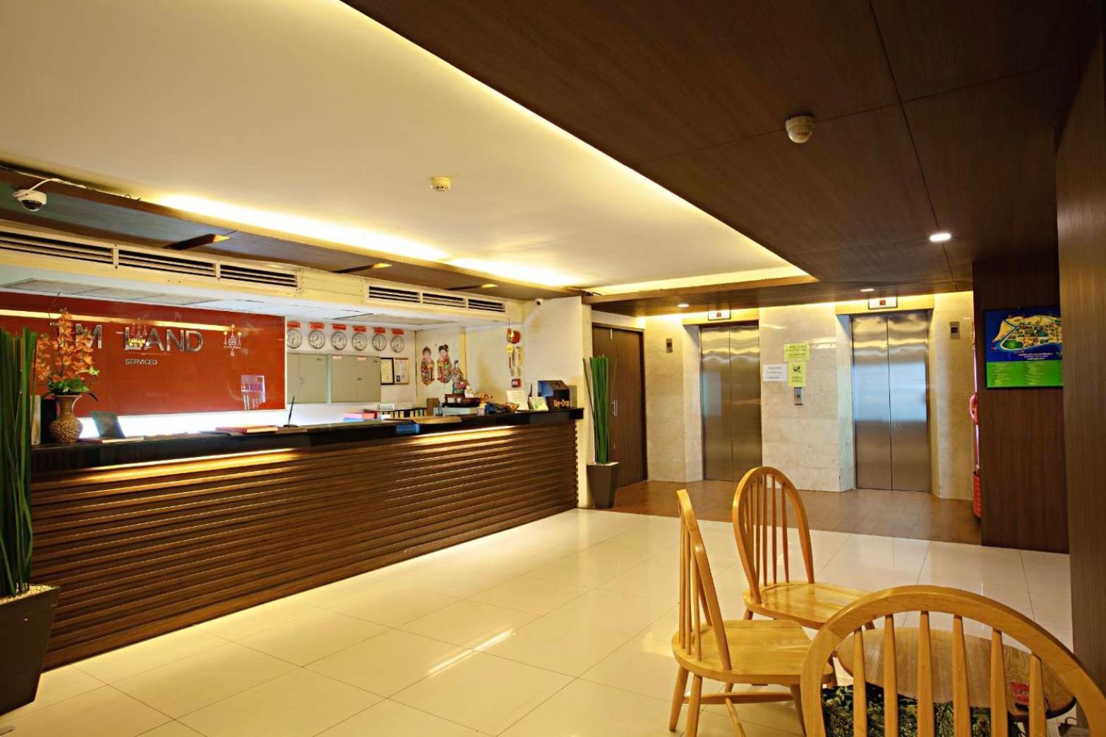 Tm Land Hotel Ayutthaya Eksteriør billede