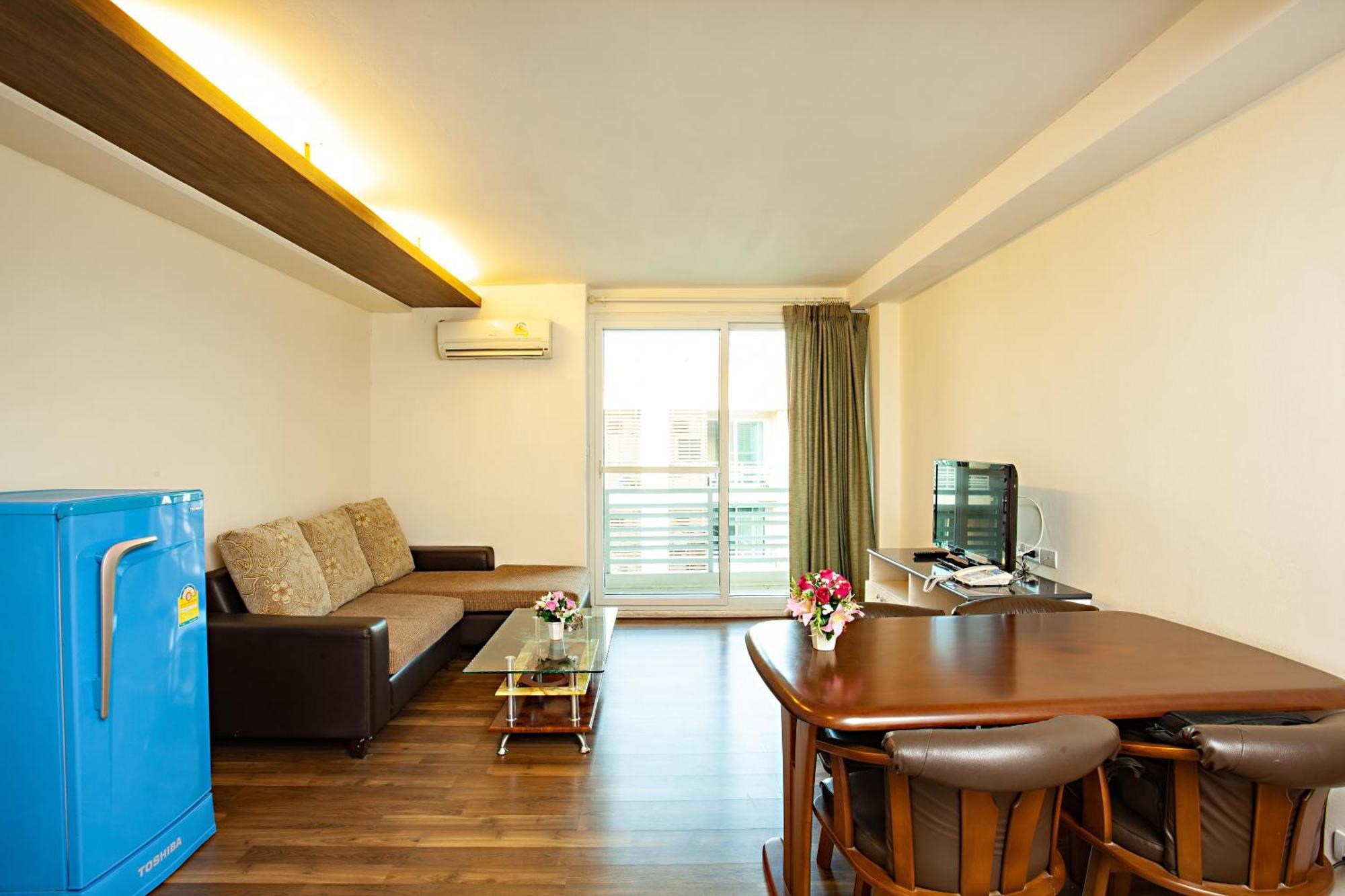 Tm Land Hotel Ayutthaya Eksteriør billede