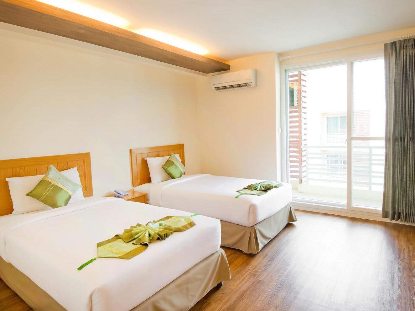 Tm Land Hotel Ayutthaya Eksteriør billede
